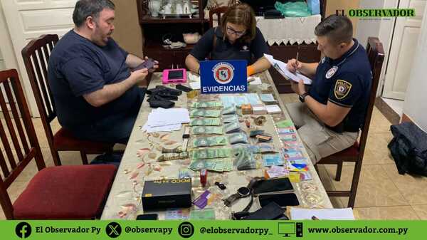 Desbaratan red de presuntos vaciadores de cuentas bancarias
