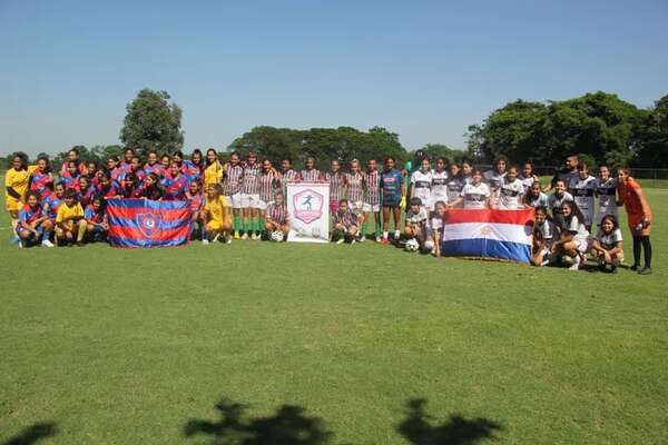 Llega la segunda edición del Torneo de Escuelas de Fútbol Femenino - Polideportivo - ABC Color