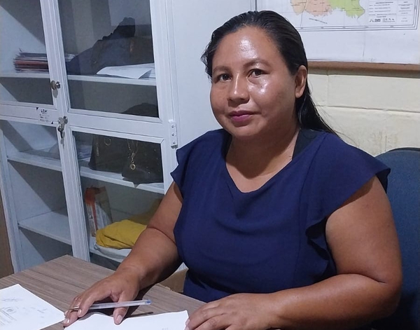 Indígena egresada de la UNE presta servicio en Hernandarias - La Clave