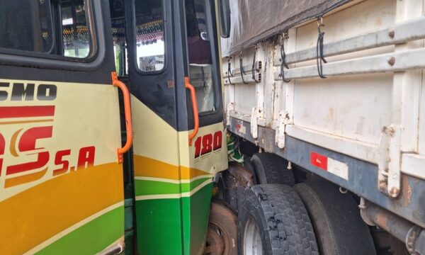Concejal pide que se llame a licitación para renovar buses «chatarras» en Franco