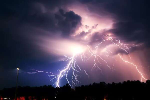 ¡Atención! Anuncian tormentas con vientos de hasta 100 km/h para este miércoles - Clima - ABC Color