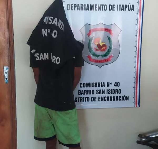Guardia de seguridad y vecinos reducen a un joven tras intento de hurto de autorradio en Encarnación - Policiales - ABC Color