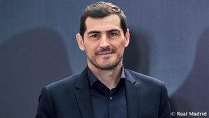 Versus / Iker Casillas criticó duramente a FIFA por la elección de Messi como el mejor del 2023