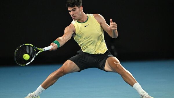 Alcaraz regresa con victoria ante Gasquet
