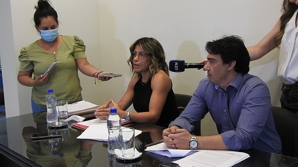 Chena silenciado: Censura le impide hablar en su propia conferencia