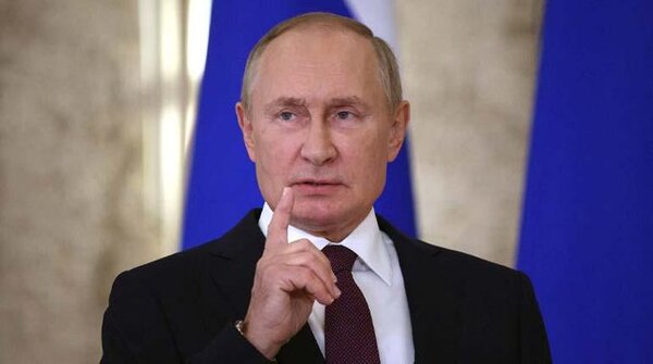 Putin tacha de "imbéciles" a las autoridades de Ucrania por rechazar las negociaciones con Rusia