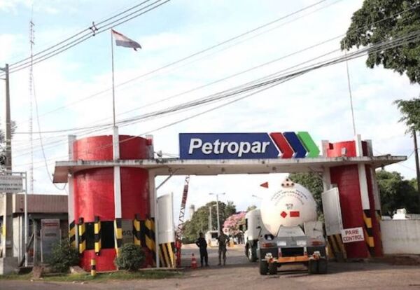 Alertan sobre falsas ofertas laborales para Petropar