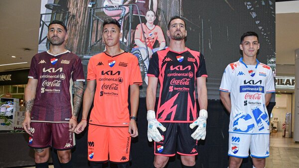 El nuevo uniforme de la Academia