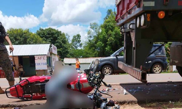 Joven ovetense falleció tras chocar contra un camión estacionado en Caaguazú – Prensa 5