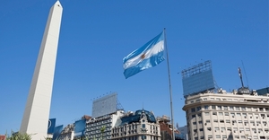 Argentina coloca 4,87 millones de d贸lares en deuda ajustable por inflaci贸n - Revista PLUS