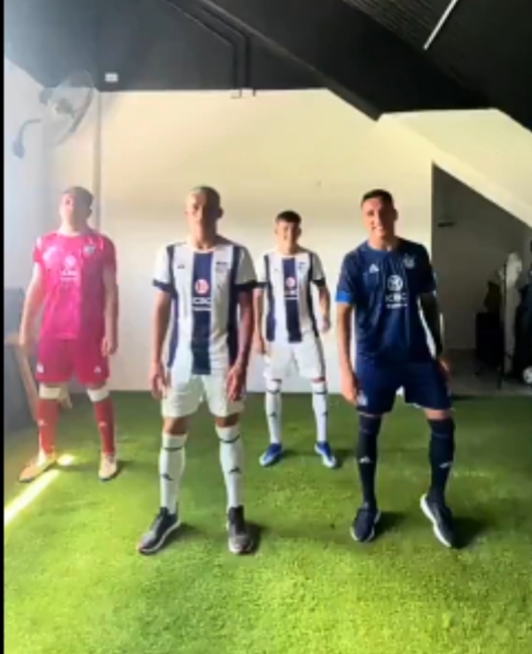 Ramón Sosa sacó sus pasitos “ráfaga” con sus compas de Talleres