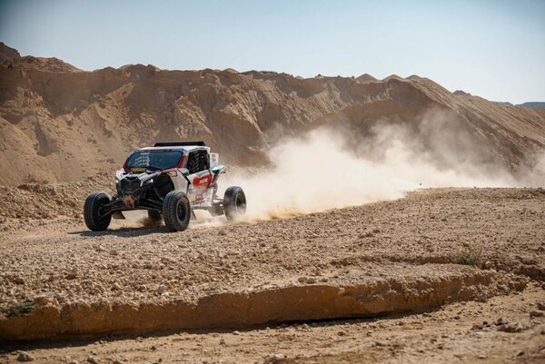 Versus / Complicada etapa para Santos a muy poco del cierre del Dakar