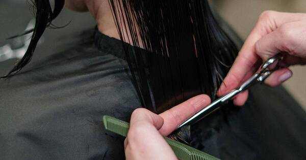 La Nación / ¿Cuál es el mejor momento para cortarse el cabello y favorecer su crecimiento?