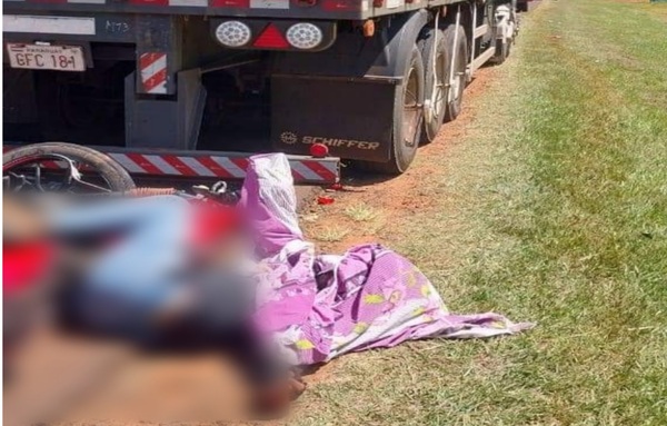 Joven ovetense muere tras chocar contra un camión en Caaguazú - Noticiero Paraguay