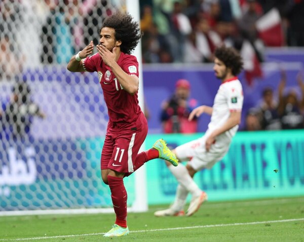 Versus / Catar es el primer clasificado a los octavos de final en "su" Copa de Asia