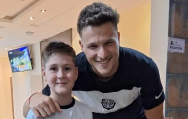 Facu Bruera cumplió sueño a pequeño hincha