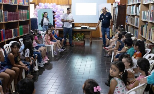 Ofrecen variedad de opciones en colonia de la biblioteca