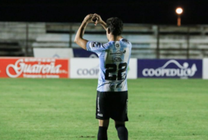 Versus / "Zlatan" tiene nuevo equipo en el fútbol paraguayo