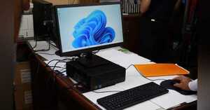 Senado cancela compra de segundo lote de costosas computadoras