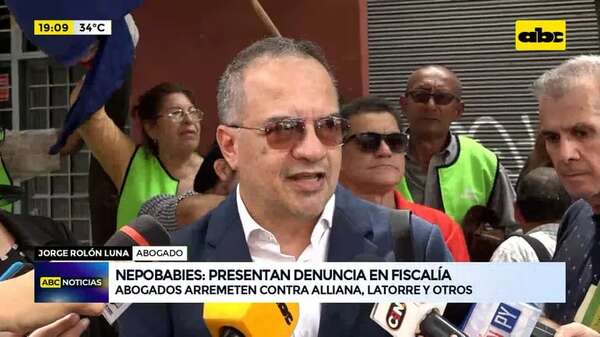 Video: Presentan denuncia en fiscalía - ABC Noticias - ABC Color