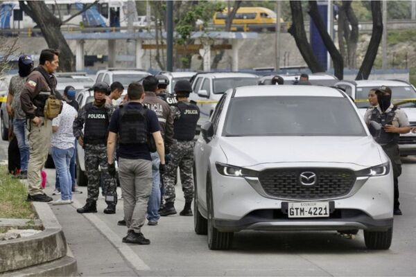 No cesa la violencia en Ecuador: Mataron al fiscal que investigaba el ataque a un canal de televisión - Informatepy.com