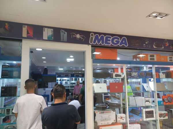 Casa comercial de fachada sigue operando impunemente en complicidad de autoridades - La Clave
