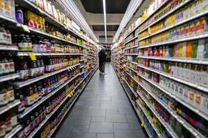 Lo que se viene: así estarán el dólar y la inflación en los primeros meses del año, según las proyecciones - Economía - ABC Color