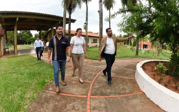 Salud y Niñez refuerzan acciones conjuntas contra las adicciones - .::Agencia IP::.