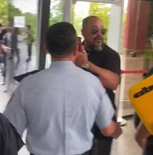 Escraches en el Congreso contra escandalosos casos de “nepobabies” - Política - ABC Color