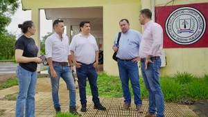 Director impulsará recuperación de edificios de la EBY en Ayolas que están en estado de abandono