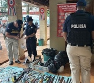 Policía hace requisa en penal de CDE ante presunto intento de fuga - Paraguay.com
