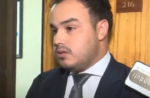 Yerno de Arévalo: “Merezco estar acá” y se niega a renunciar - Noticiero Paraguay