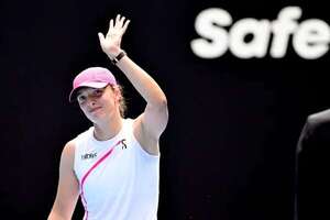 Swiatek vuelve del “aeropuerto” en Australia y avanza junto a Alcaraz - Tenis - ABC Color