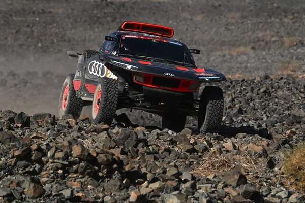 Carlos Sainz acaricia su cuarto Dakar - ABC Motor 360 - ABC Color