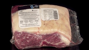 Imputan y ordenan prisión preventiva para joven que robó un trozo de carne - Noticias Paraguay