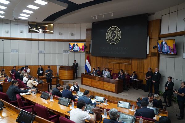 Con modificaciones a ley contra nepotismo, buscan evitar que se gestionen contratos a parientes - Unicanal