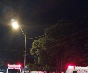 Hombre se tiró frente a vehículo y fue arrastrado