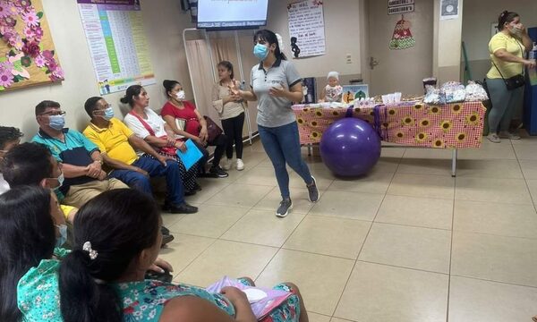 Brindan orientación integral a embarazadas en el Hospital de Presidente Franco