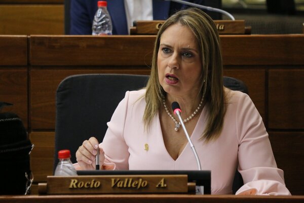 Diputada pide a la Contraloría fiscalizar la caja de jubilaciones del personal municipal · Radio Monumental 1080 AM