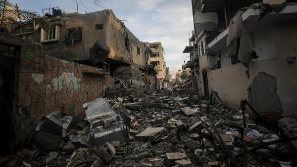 Unos cien muertos en nuevos bombardeos israelíes en Gaza