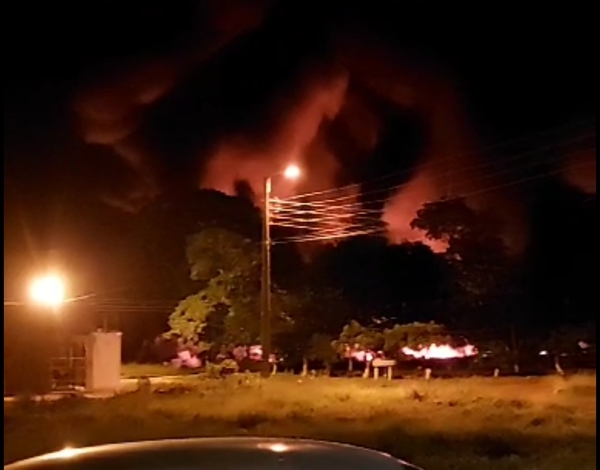 Desconocidos incendiaron gran cantidad de neumáticos en la fracción Don Noty - Radio Imperio 106.7 FM