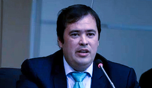 Solicitud de Juicio Político por presunto tráfico de influencias | OnLivePy
