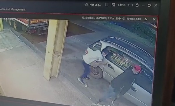 Asaltan «Pechugón» y roban millonaria suma
