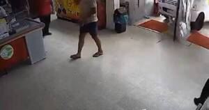Diario HOY | Auto ingresó a un súper y niño casi perdió las piernas