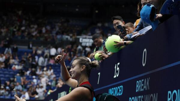 Sabalenka deja a cero a Tsurenko para estar en octavos