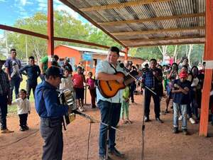 Juancho inauguró obras de su compadre "Marito" y sin la presencia de Santi y el ministro Baruja