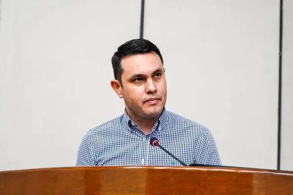 Posible desafuero a Hernán Rivas: Comisión Permanente podría llamar a sesión extra - Política - ABC Color