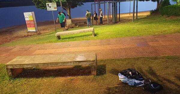La Nación / En ronda de amigos, hombre se tiró al lago Acaray y desapareció