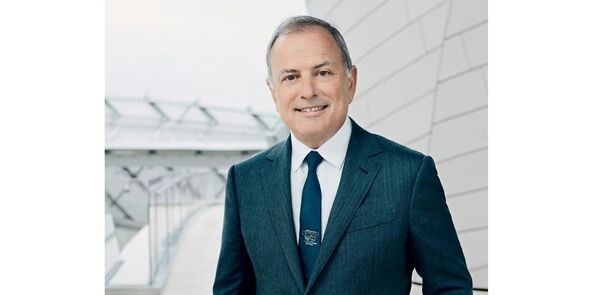 LVMH nombra nuevo CEO de la moda a Michael Burke, que lleva m谩s de 40 a帽os en el grupo - Revista PLUS