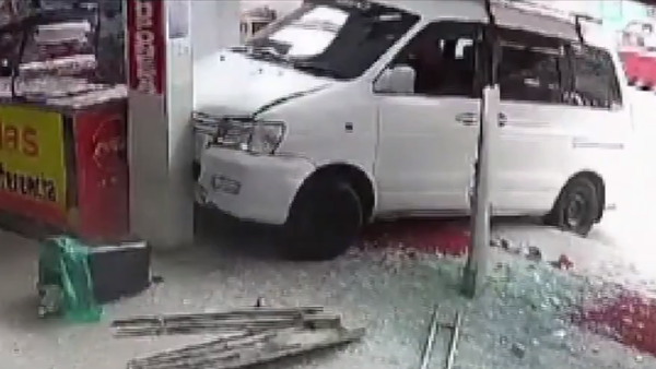 Video: Niño se salva de ser arrollado por una furgoneta en Fernando de la Mora